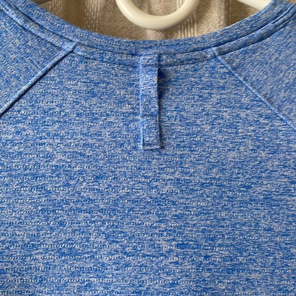 Lululemon tee - Picture 3 of 3